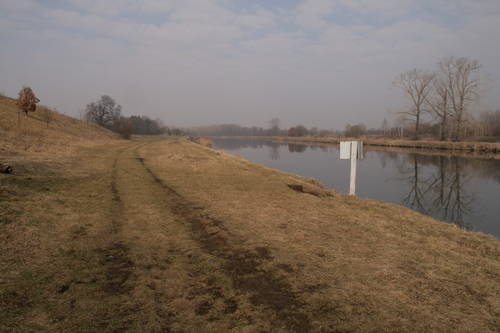04-Path for bike along the river Labe